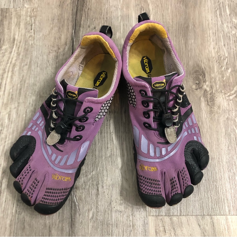Vibram five finger running shoes
